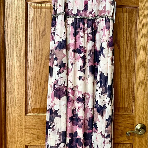 NWT long dress - Picture 4 of 4